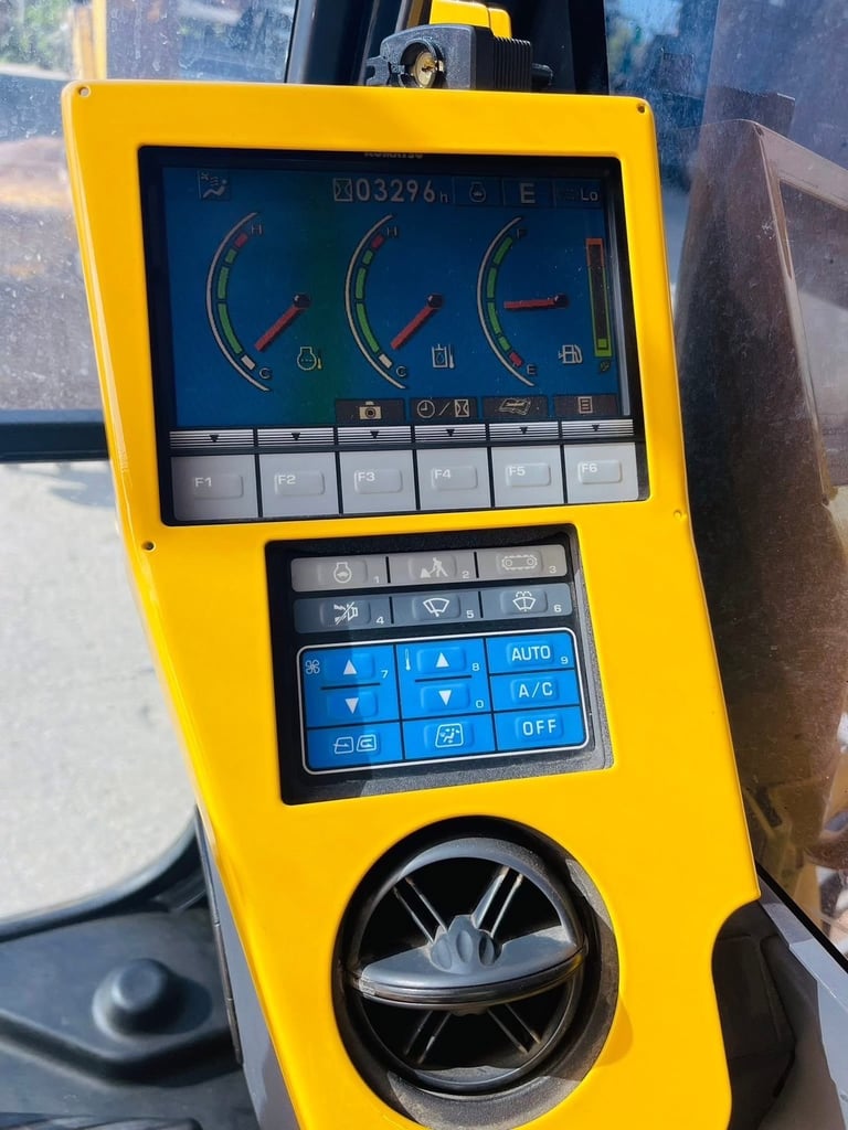 PC130-8MO ชุดจดทะเบียน มือเดียวป้ายแดง PC130-8MO ชุดจดทะเบียน มือเดียวป้ายแดง