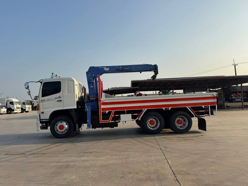 ติดเครน 5 ตัน สองเพลา HINO 380 แรง 4 ปอก