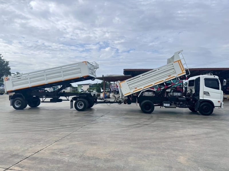 HINO FC 9J 210 แรง (6ล้อ)พ่วงแม่ลูก ดั้มพ์