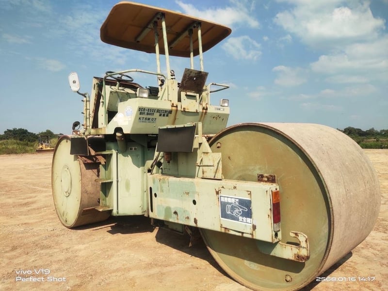 SAKAI R2 รถบทสามล้อเหล็ก