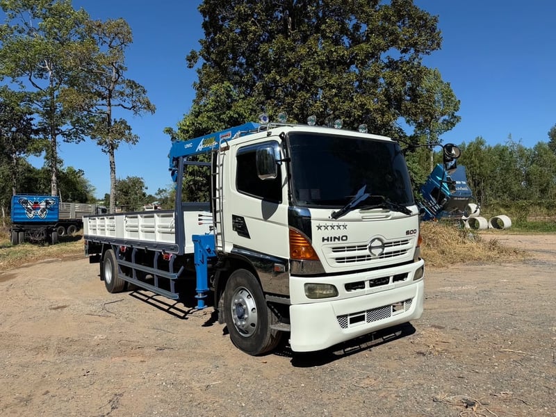 HINO 260 ปี 2554 ติดเครน 5 ต้น ยาว 6.80 เมตร