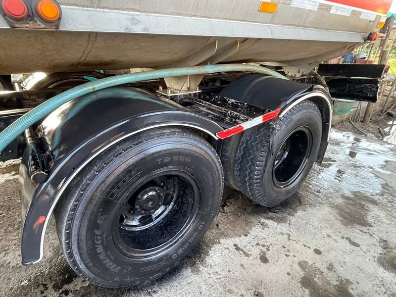 MITSUBISHI FUSO FM 270แรงม้า รถบรรทุก 10ล้อ กึ่งพ่วงตู้ห้องเย็น ปี2017 MITSUBISHI FUSO FM 270แรงม้า รถบรรทุก 10ล้อ กึ่งพ่วงตู้ห้องเย็น ปี2017