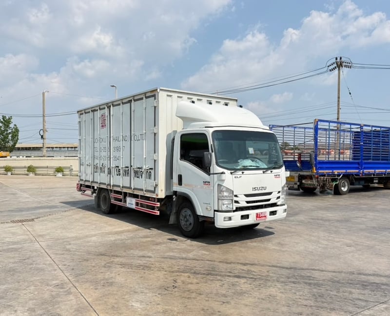 ISUZU NPR 150 ตู้เเห้ง 10 บาน  ยาว 5 เมตร