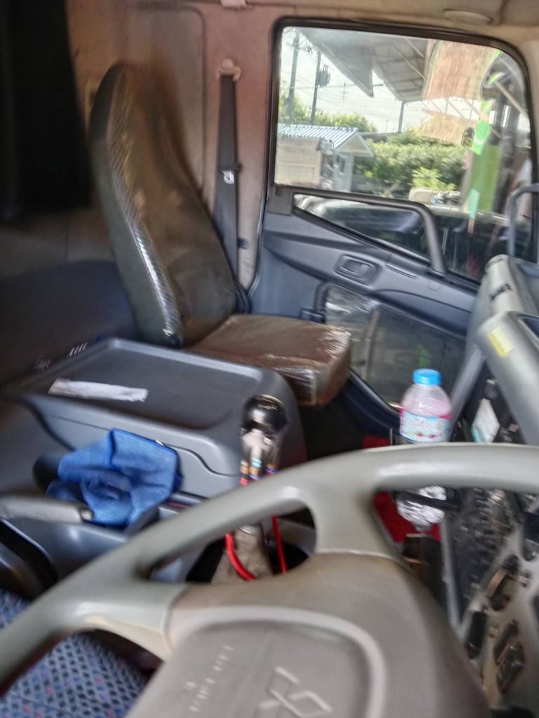 10ล้อดั้มพ์ มิซู 190 แรง  ปี 2545