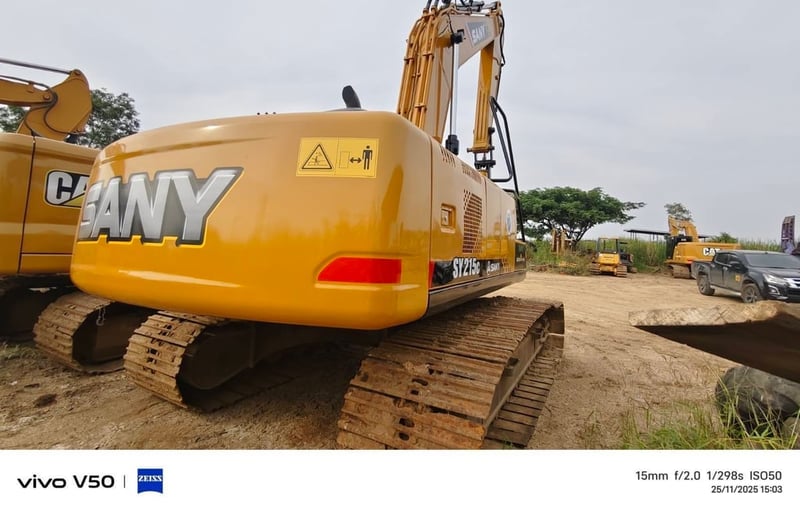 SANY SY215C เครื่อง-ปั้มดี  ช่วงล่างดี โซ่ใหม่