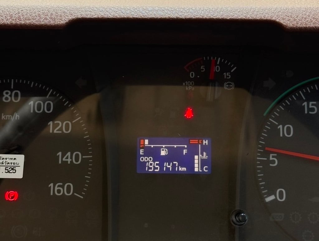  6ล้อ HINO NEW FC9J 175 แรง เลขไมล์ 195,147 กิโล