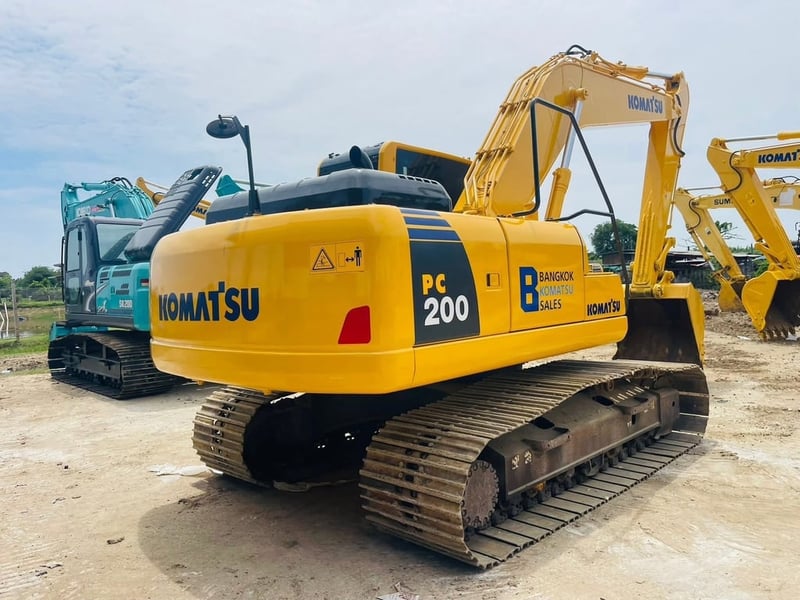 PC200-8MO จอเหลือง เล่มทะเบียน กล้องหลังเครื่องปั๊มแห้ง PC200-8MO จอเหลือง เล่มทะเบียน กล้องหลังเครื่องปั๊มแห้ง