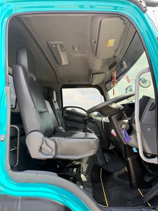 ไมล์ 98,054 กิโล❗️ISUZU FVM 240 ปี 2566  คลัซซี MT คิดเครน 5 ตัน