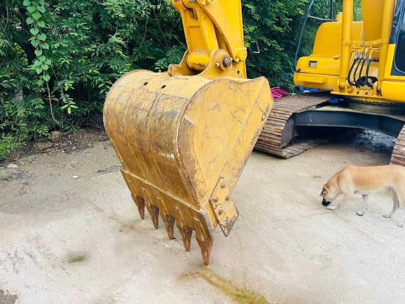 รถแบคโฮ PC130-7 ไฟฟ้าครบ ระบบดี รถแบคโฮ PC130-7 ไฟฟ้าครบ ระบบดี