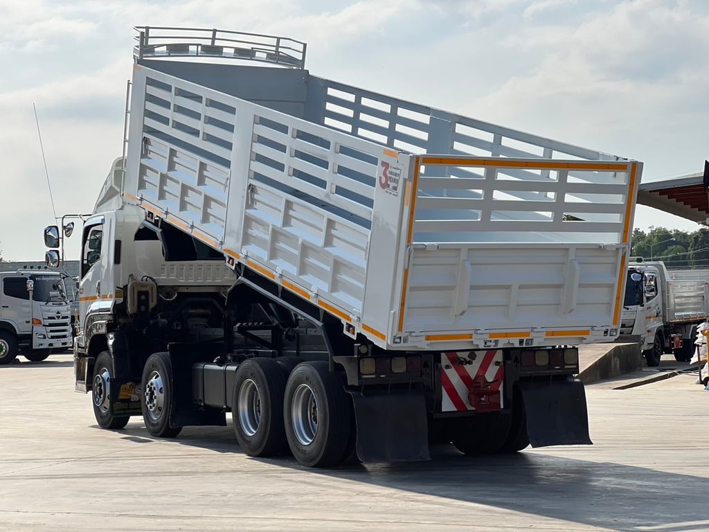 ISUZU FYH 360 ปี 2557 แม่เดียว 12 ล้อแท้ๆดั้มพ์