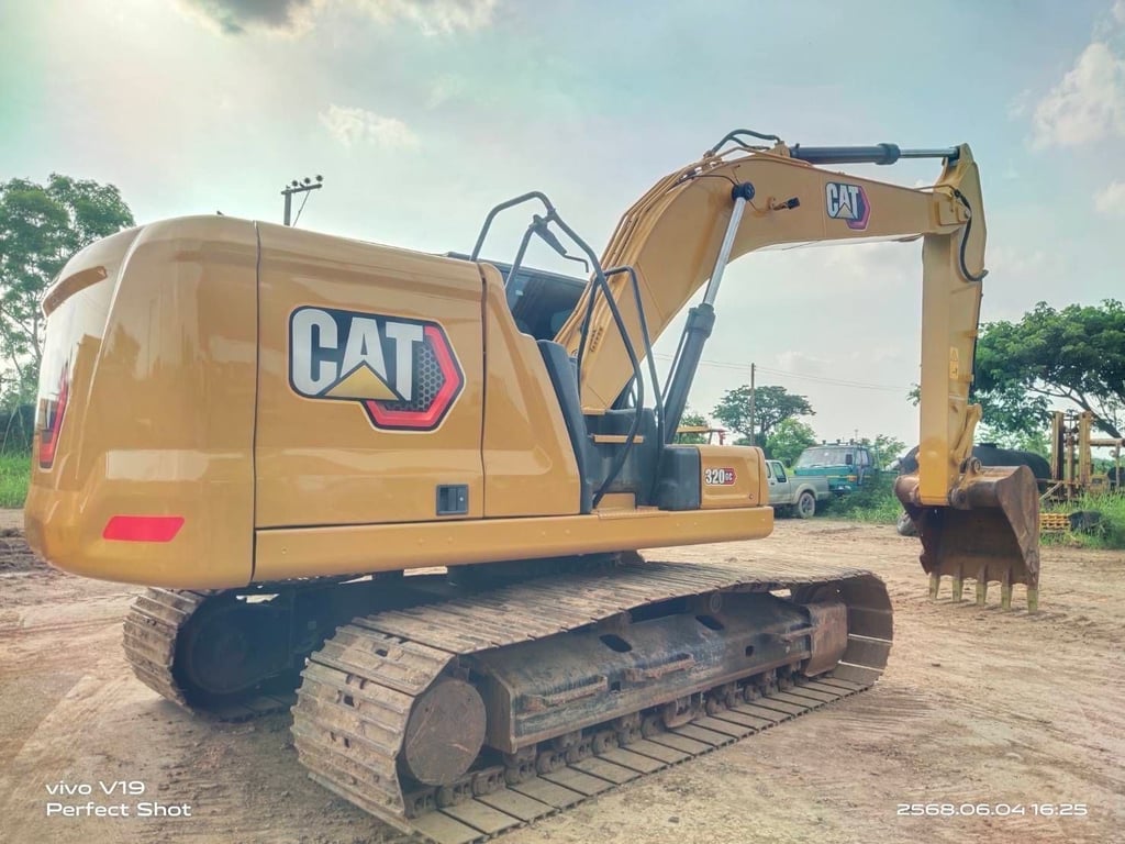 CAT 320 เน็กเก็น อินวอยจากเมโทร  เครื่อง-เกีย แห้งๆ  ไมล์ ช.ม 7,800