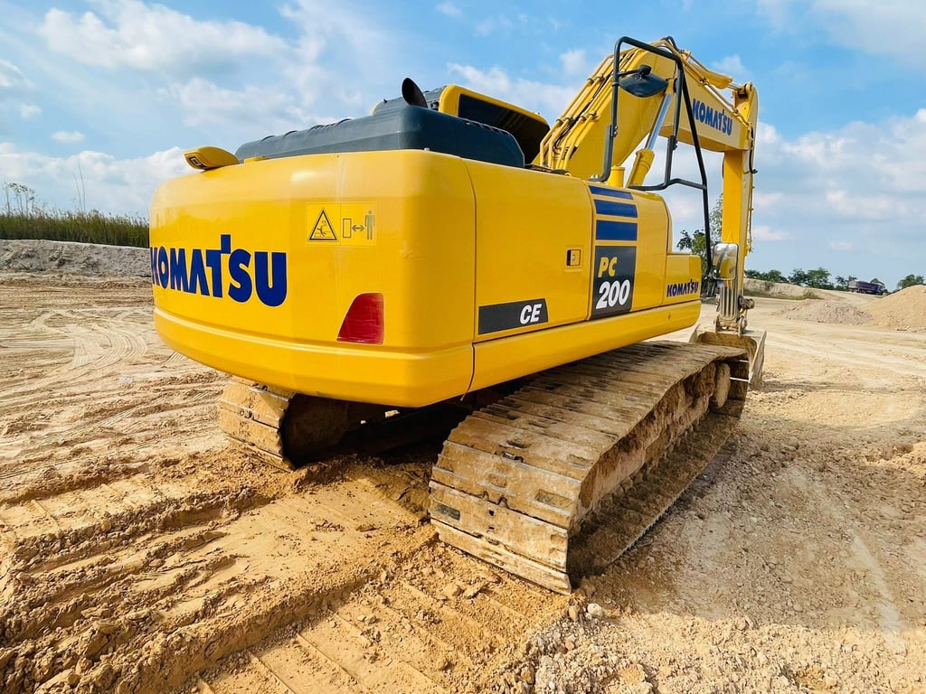 PC200MO-10CE ปี 2565 มือเดียว เช็คศูนย์ตลอด PC200MO-10CE ปี 2565 มือเดียว เช็คศูนย์ตลอด