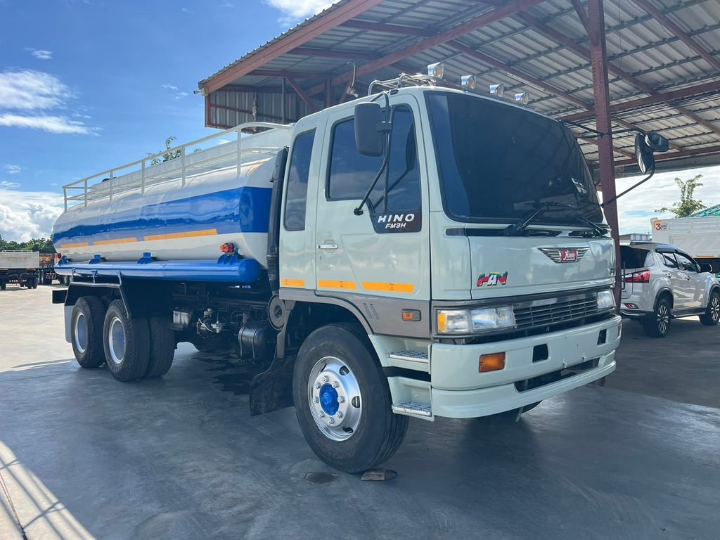 HINO FM3H 195 แรง บรรทุกน้ำ แท็งค์สเปรย์ จุ 16,000 ลิต HINO FM3H 195 แรง บรรทุกน้ำ แท็งค์สเปรย์ จุ 16,000 ลิต