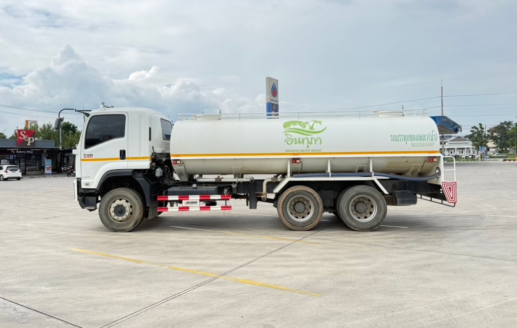 10ล้อทุกน้ำ ISUZU FVM 240 คลัซซี MT  เลขไมล์ 12,397 กิโล 10ล้อทุกน้ำ ISUZU FVM 240 คลัซซี MT  เลขไมล์ 12,397 กิโล