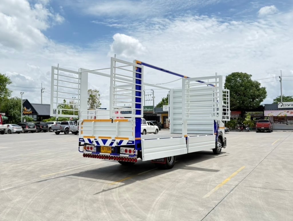 6ล้อ NEW ISUZU.FRR 210 แรง ปี 2566 กะบะเหล็ก