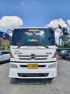 HINO เมก้า 380 ปี 2557 ติดเครน 5 ตัน HINO เมก้า 380 ปี 2557 ติดเครน 5 ตัน