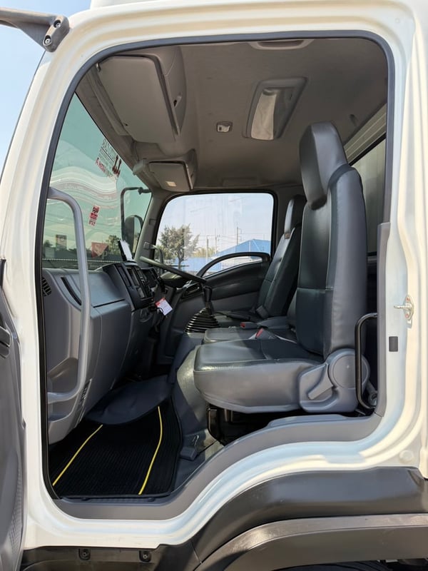 เข้าใหม่❗️ไมล์ 41,086❗️ISUZU NEW FRR 210 ตู้แห้ง 10 บาน เข้าใหม่❗️ไมล์ 41,086❗️ISUZU NEW FRR 210 ตู้แห้ง 10 บาน