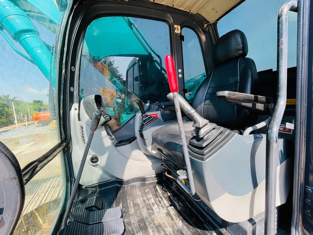 SK200-8YN12 เครื่อง-ปั๊มดี ระบบดีมาก ไวเร็วแรง โช่หน่า  แอร์เย็น