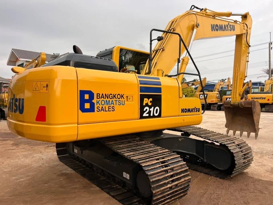 Komatsu PC210-10MO เล่มทะเบียน สวยเดิม Komatsu PC210-10MO เล่มทะเบียน สวยเดิม