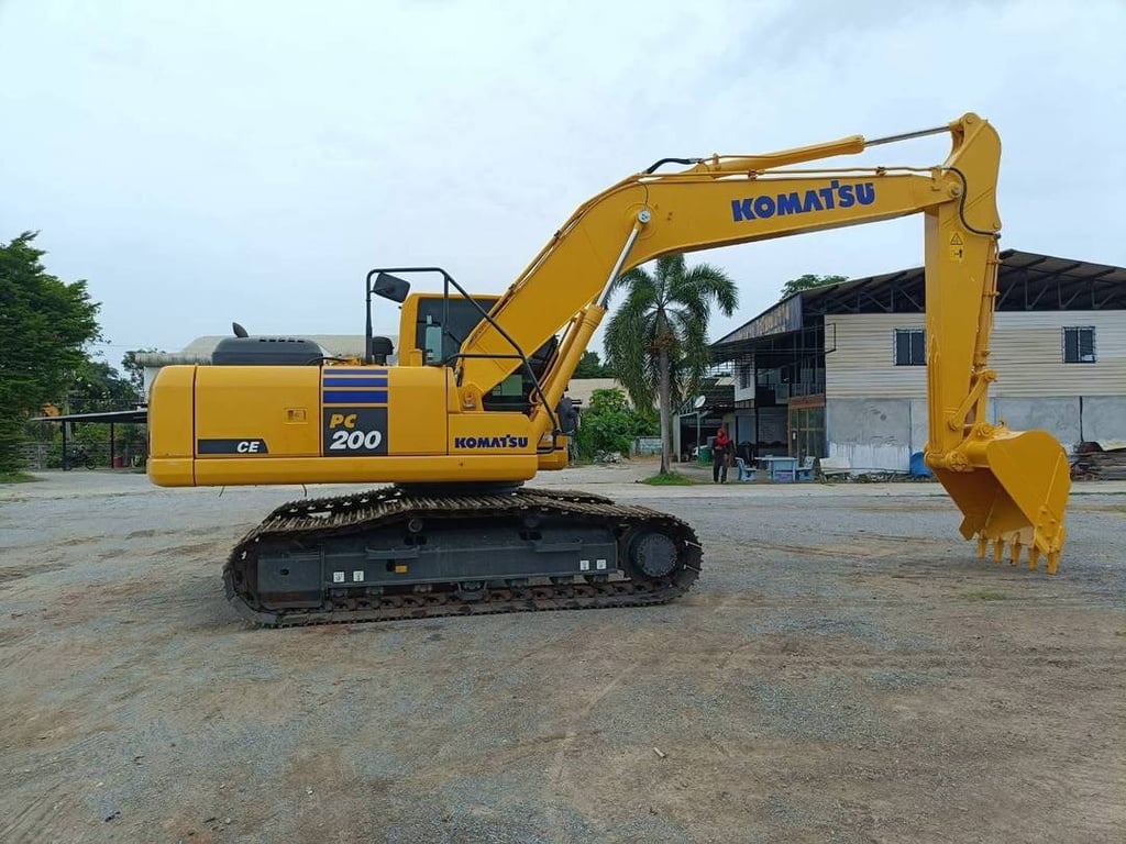 KOMATSU  PC200-10MO   ไมล์  900 ช.ม  PM7000 ช.ม