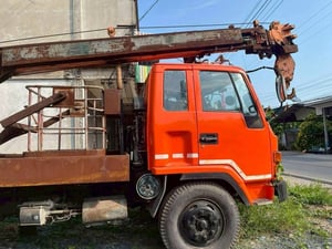 isuzu หกล้อติดเครนยี่ห้อ ทานาโด เครื่อง 145 แรงเครื่อง 6 BB 1 isuzu หกล้อติดเครนยี่ห้อ ทานาโด เครื่อง 145 แรงเครื่อง 6 BB 1