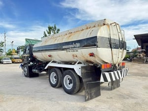 ISUZU 175  เพลาเดียว บรรทุกน้ำถัง 14,000 ลิตร