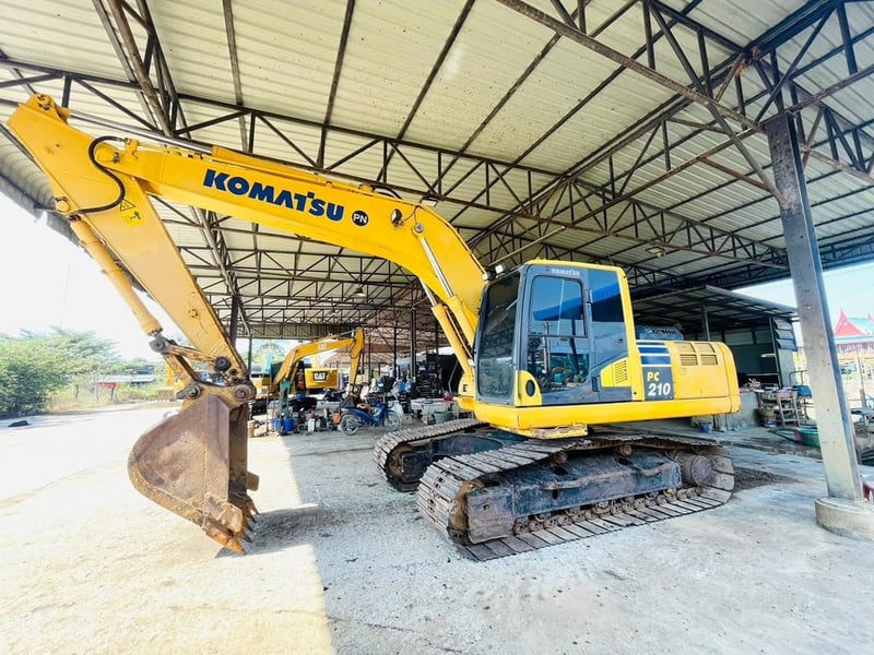 รถแบคโฮ PC210-10MO เดิมๆมือเดียว สีเดิมรอบคัน