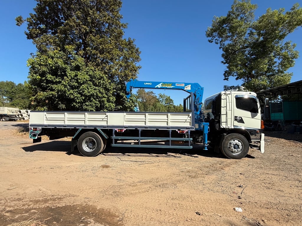 HINO 260 ปี 2554 ติดเครน 5 ต้น ยาว 6.80 เมตร