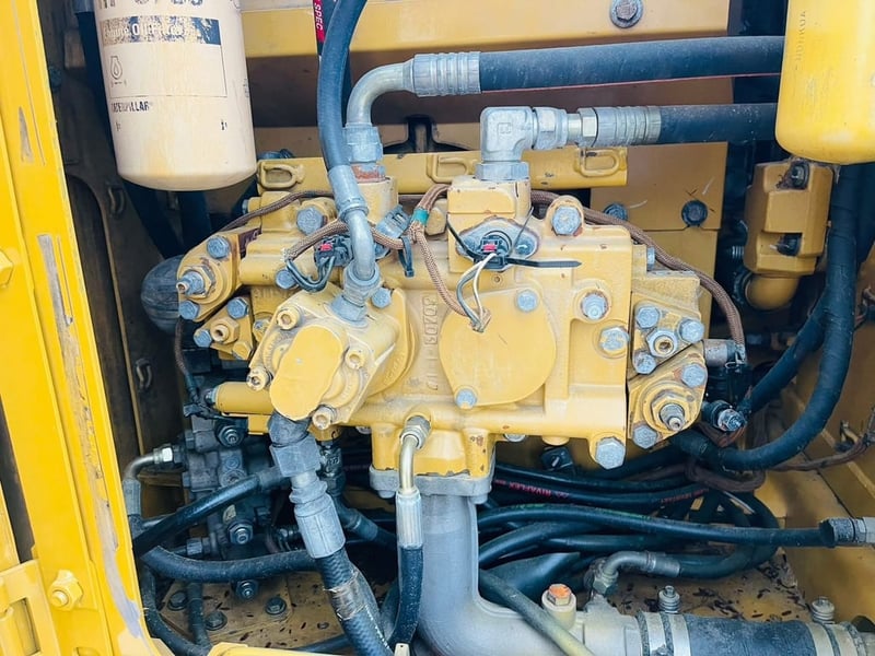 CAT312D2 เดิมๆเครื่องปั๊มแห้ง  แอร์เย็นระบบไวเร็วแรง โซ่ใหม่ 