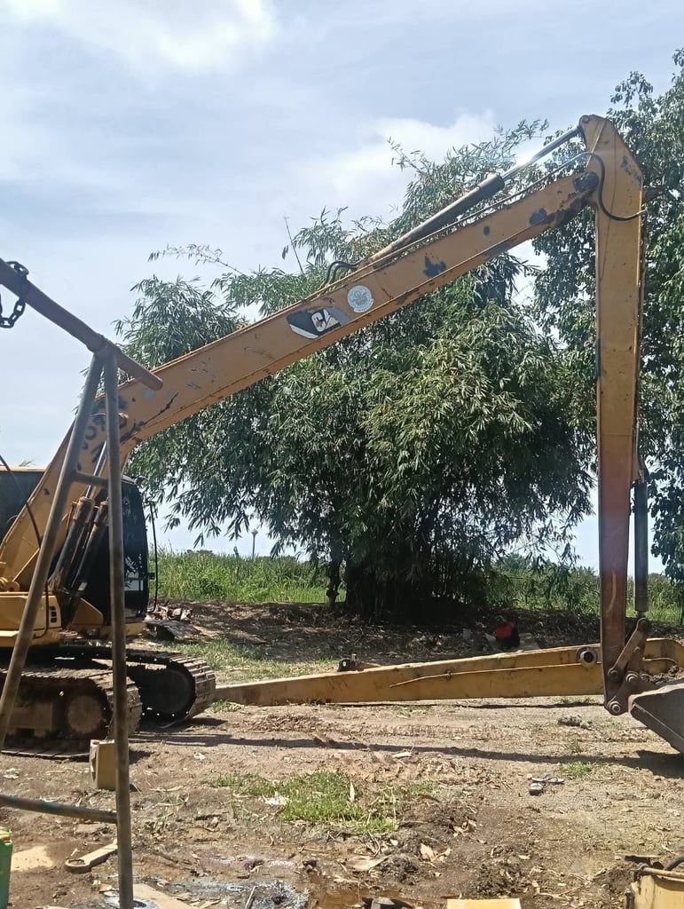 ขาย บูมอาร์มยาว 12 เมตร ของ 312C-D 