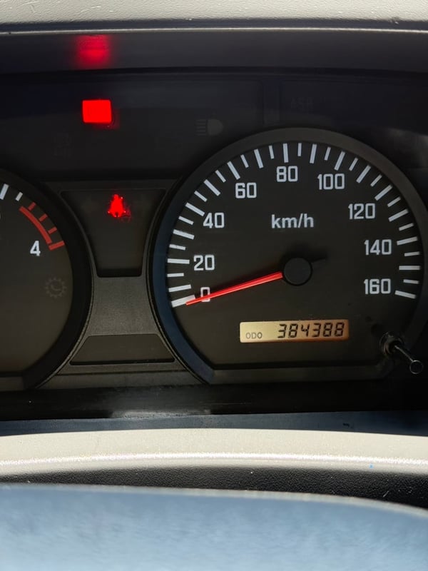 ISUZU FRR 210 ไมล์ 383,985 กิโล ISUZU FRR 210 ไมล์ 383,985 กิโล