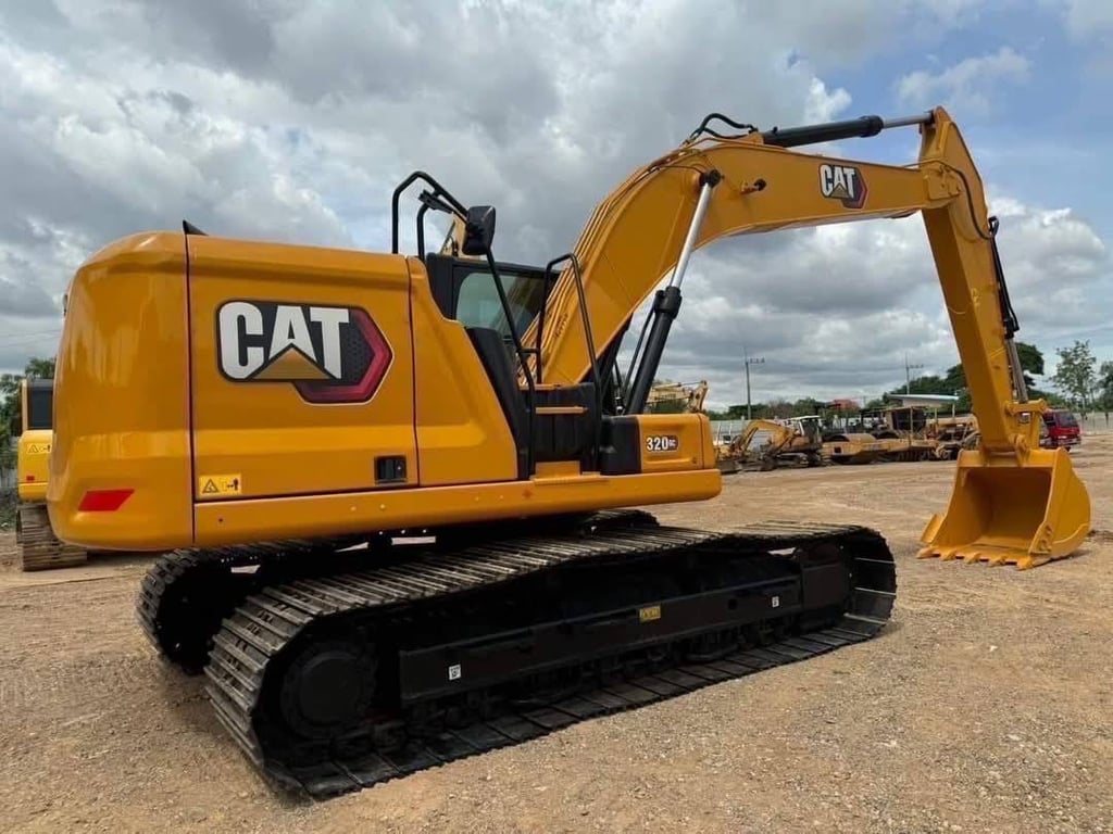 ไมล์ ชม 3400❗️CAT320 เน็กเก็น  ตัวล่าสุด