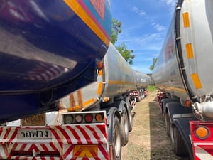 ขายหางแท็งก์ 3 เพลา ปี 2552 ถังน้ำมัน โหลดล่าง