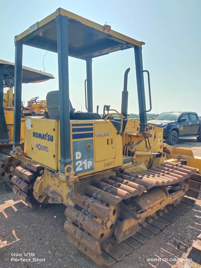  D21P-8 ยังไม่เคยใช้งานในเมีองไทย  ตัวล่าสุด  ( รถเก่านอก ) 