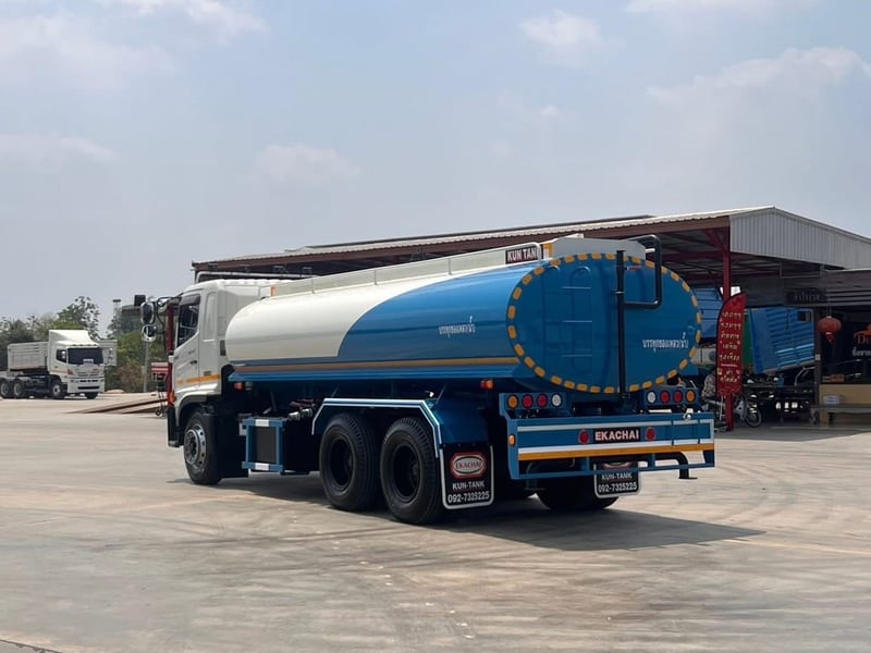 1950000  HINO FM8J 260 แรง 10ล้อบรรทุกน้ำ 