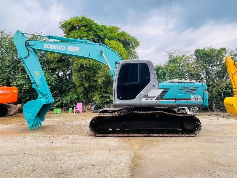 SK200-6YN10สุเปอร เดิมๆ เครื่องดี ปั๊มแห้ง