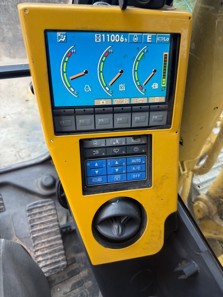 ไมล์ ชม.11,000❗️PC130-8 มีไลน์แย็ก ชุดแจ้งจำหน่าย ไมล์ ชม.11,000❗️PC130-8 มีไลน์แย็ก ชุดแจ้งจำหน่าย