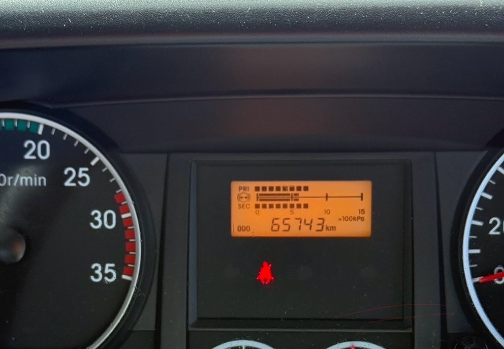 ฟรีๆ❗️ค่าจัด ค่าโอน ค่าส่ง ทั่วไทย❗️ISUZU FVM 240 ปี 2566  คลัซซี MT ติดเครน 6 ตัน