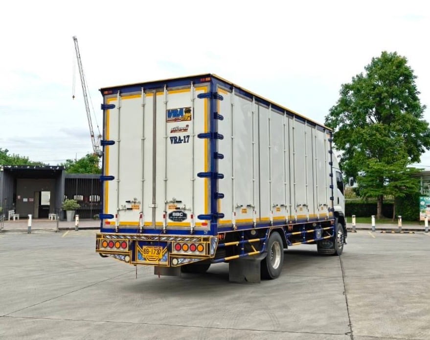 6 ล้อตู้แห้ง ISUZU FTR 240 แรง MT ตู้ 10 บาน 6 ล้อตู้แห้ง ISUZU FTR 240 แรง MT ตู้ 10 บาน