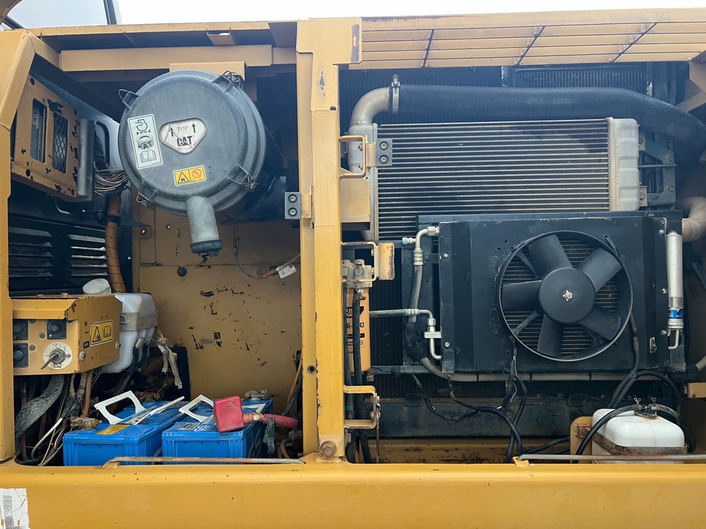 CATERPILLAR 320D กระบอกดำ เครื่องปั้มดี CATERPILLAR 320D กระบอกดำ เครื่องปั้มดี