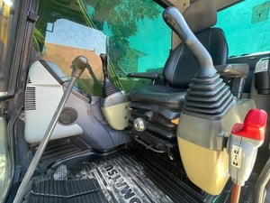 รถแบคโฮ PC120-8 จอเหลืองกล้องหลัง เก่าญี่ปุ่น รถแบคโฮ PC120-8 จอเหลืองกล้องหลัง เก่าญี่ปุ่น