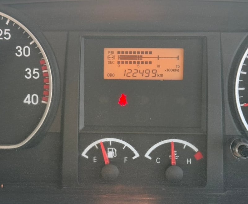 ISUZU FRR 210 ปี 2565 กะบะเหล็กคอก เปิดได้รอบ