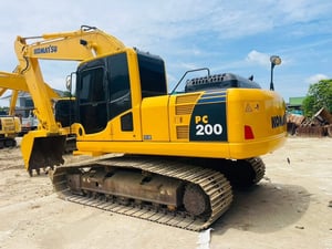 PC200-8MO จอเหลืองกล้องหลัง เครื่อง-ปั๊มแห้ง PC200-8MO จอเหลืองกล้องหลัง เครื่อง-ปั๊มแห้ง