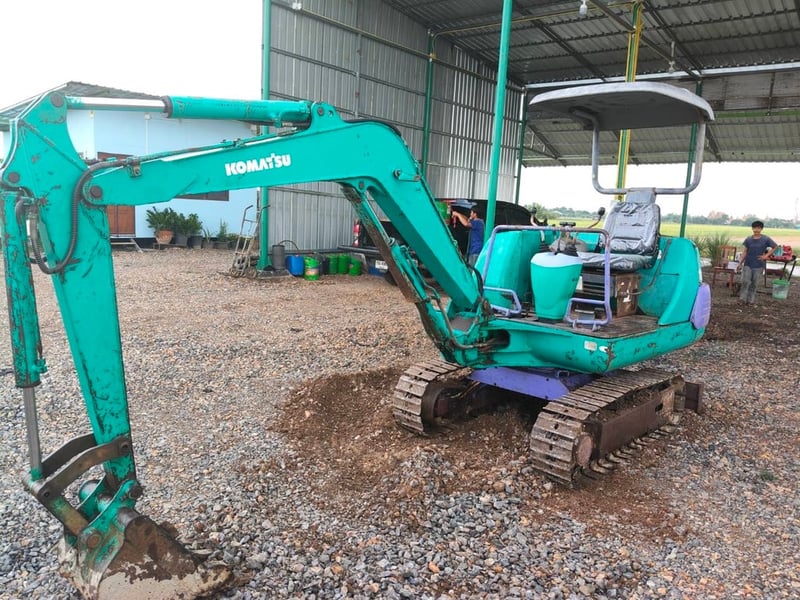 KOMATSU PC10-7 พร้อมใช้  เดิมๆทั้งคัน