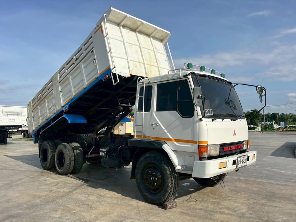 10ล้อดั้มพ์ FN527 220 แรง  ปี 2551