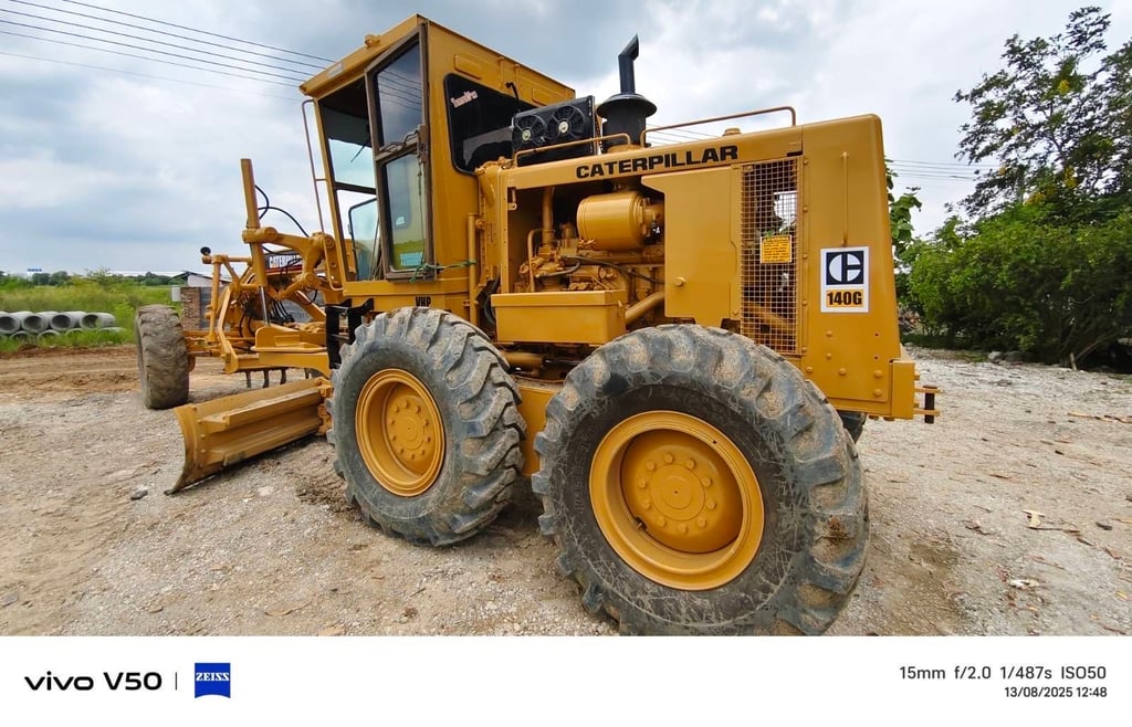 รถเกรต 140G 72V ชีเรี่ยน 15xxx  มีVHP   แอร์เย็น  เล่มทะเบียน