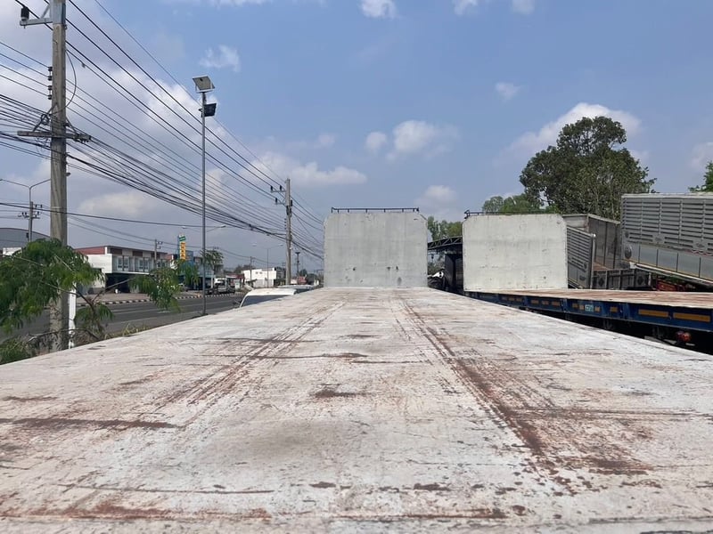 ขายหางพื้นเรียบ 3 เพลา ยาว.12.50.เมตร 