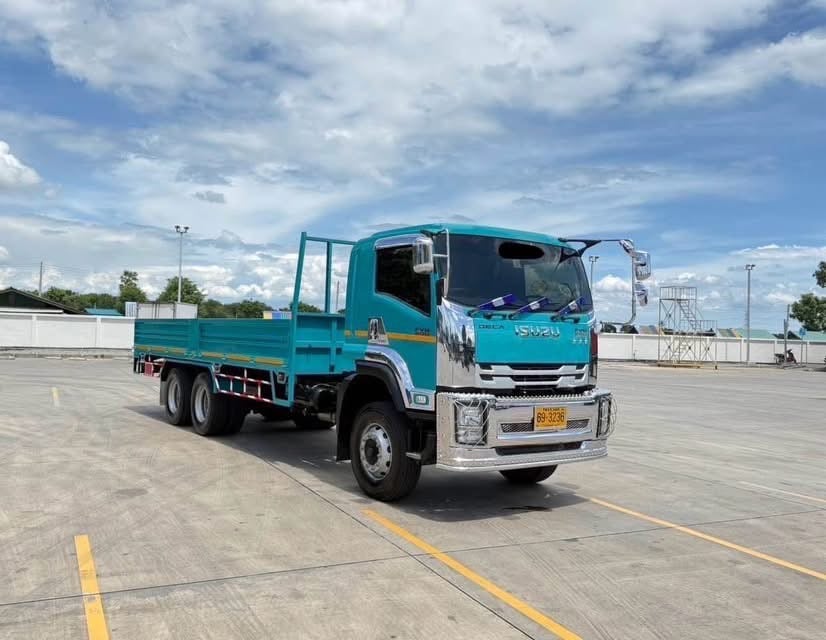 10 ล้อ ISUZU FVM 240 แรง MT ตัวใหม่ เว้นช่องเครนพร้อมติดตั้ง ไมล์ 97,950 กิโลอิฐ