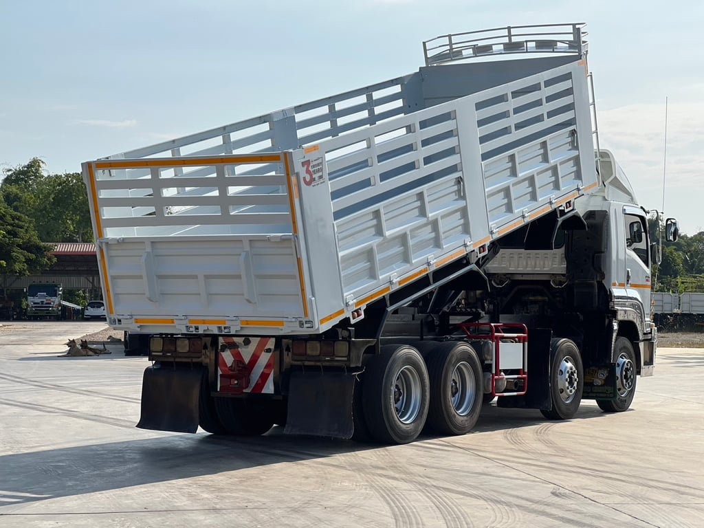 ISUZU FYH 360 แรง 12 ล้อแท้ๆดั้มพ์ พร้อมระบบดึงพ่วง ยาว 7 เมตร 