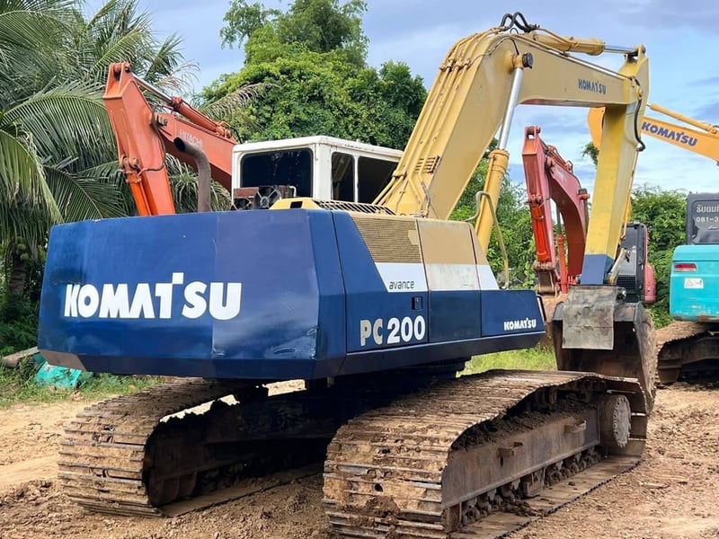 Komatsu Pc200-5 พร้อมใช้งาน แอร์เย็น Komatsu Pc200-5 พร้อมใช้งาน แอร์เย็น